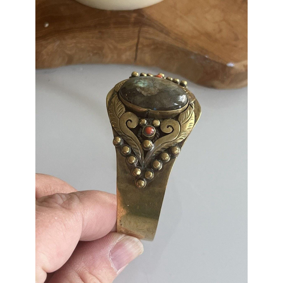 Antique Cuff Bracelet Brass Labradorite Coral Filigree Etched Scroll Work Nice! - Picture 5 of 7